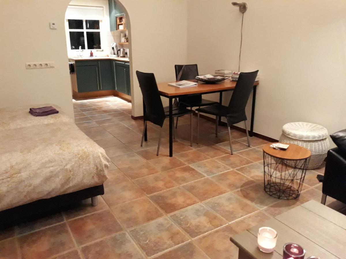 Vakantiehuisje Achter Odiliapeel Exterior foto